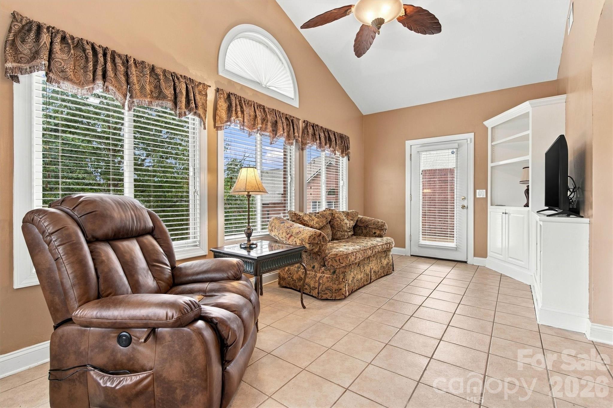 808 3rd Street Property Photo 18