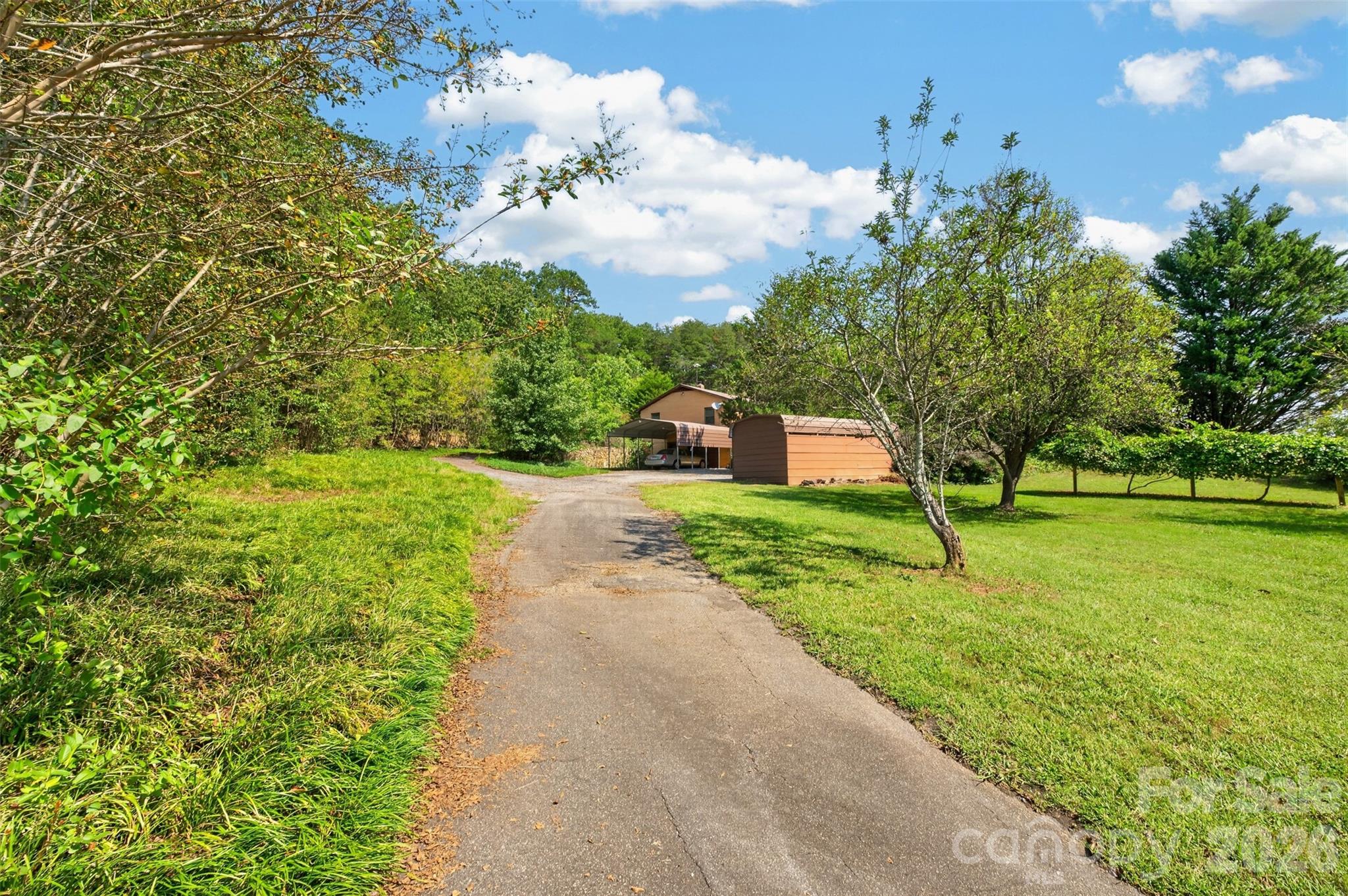 3175 Lynn Mountain Road Property Photo 1