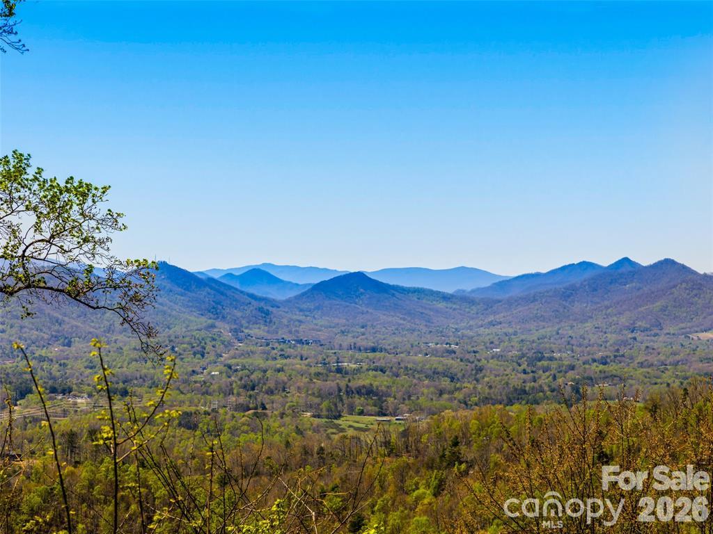 5 Soaring Hawk View 14 Property Photo 11