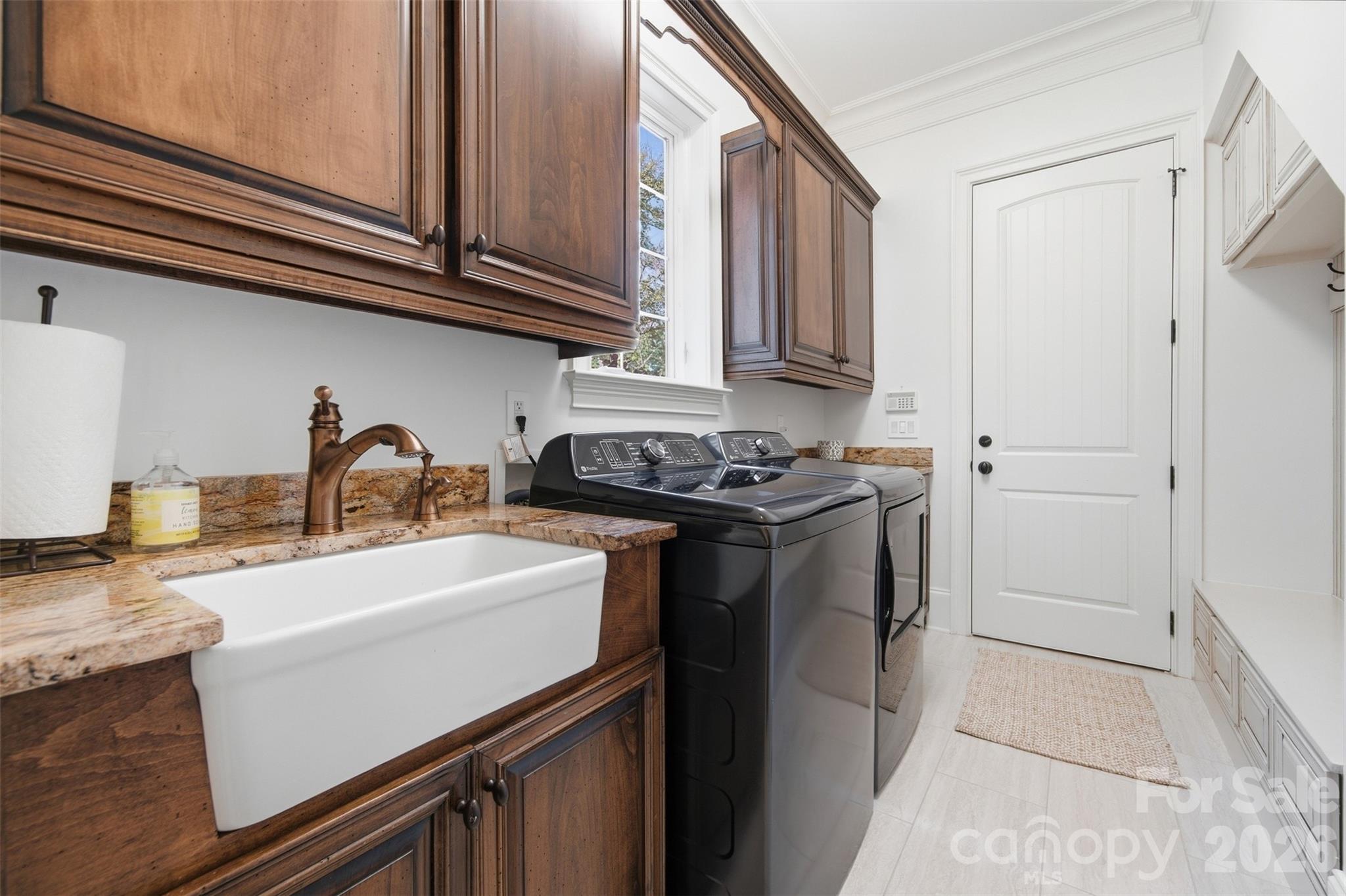252 Treetops Drive Property Photo 17