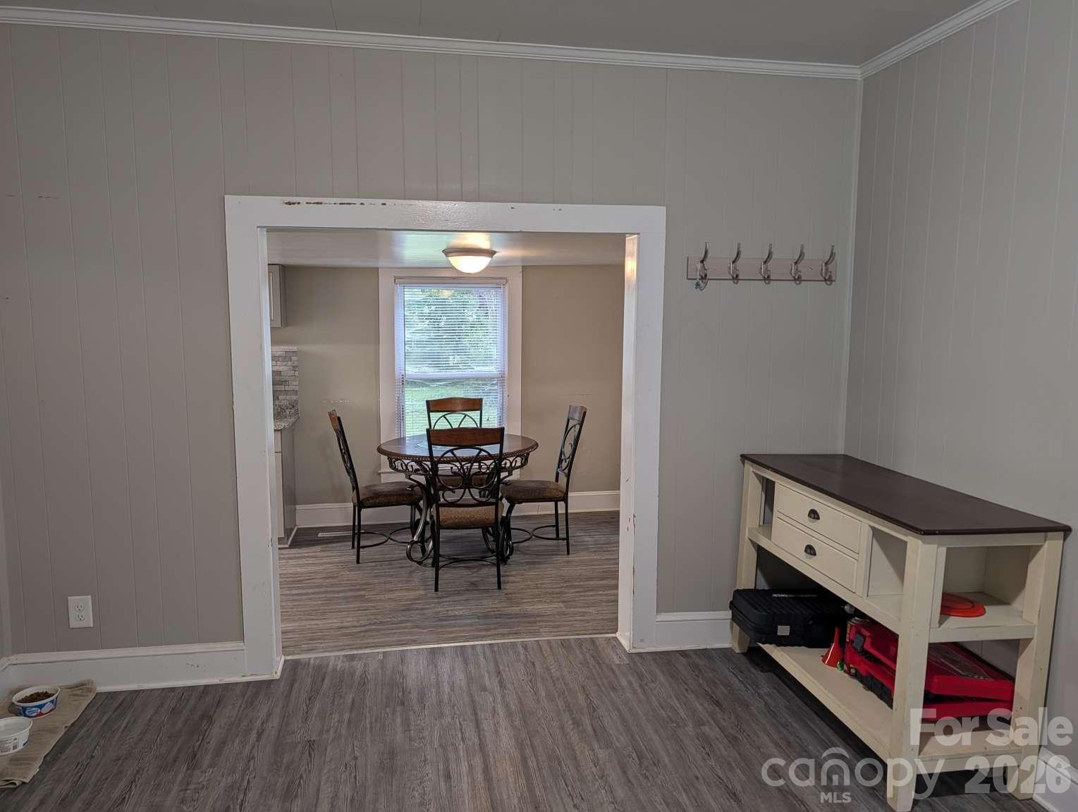 327 Aycock Street Property Photo 8
