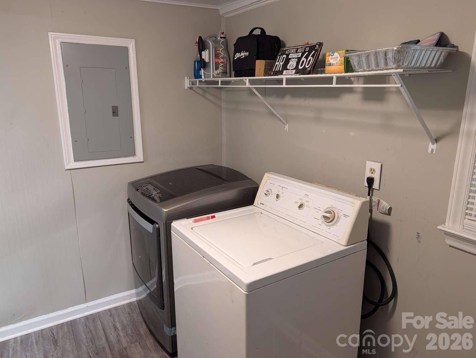 327 Aycock Street Property Photo 21