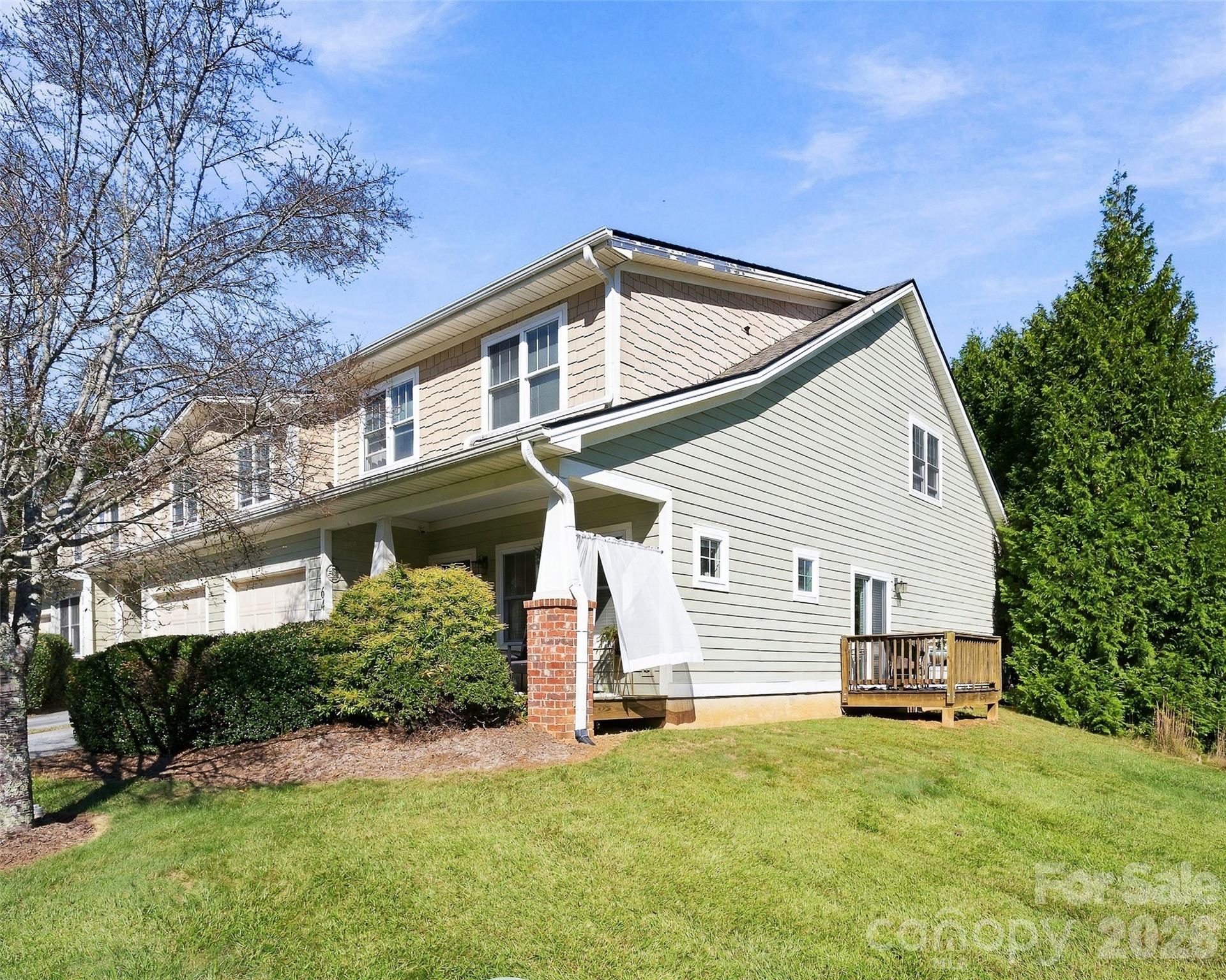 64 Fox Briar Drive Property Photo 3