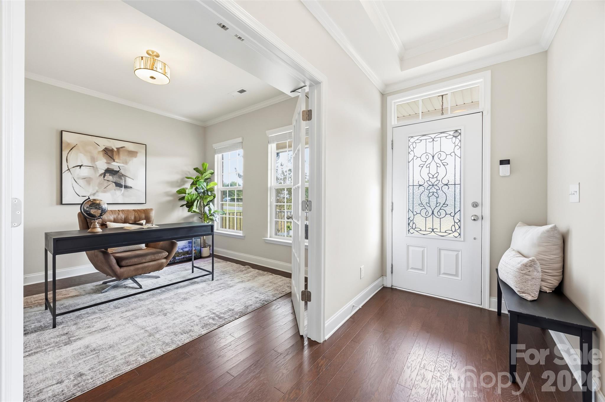 1124 Golden Gate Court Property Photo 4