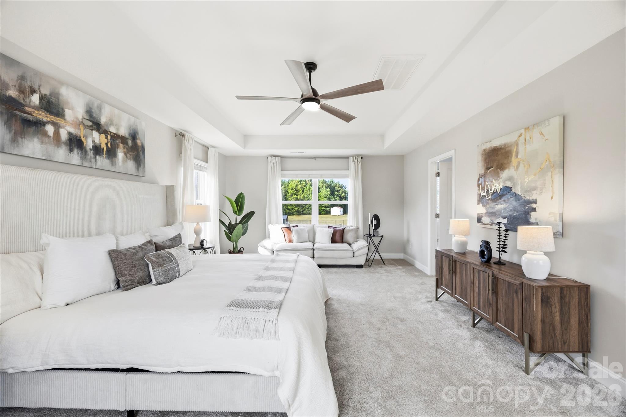 1124 Golden Gate Court Property Photo 23