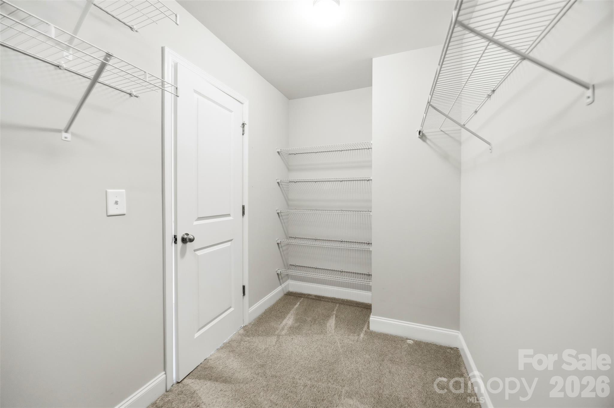1124 Golden Gate Court Property Photo 27