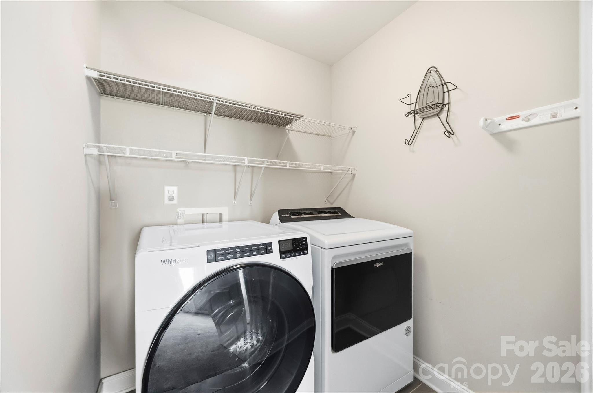1124 Golden Gate Court Property Photo 30