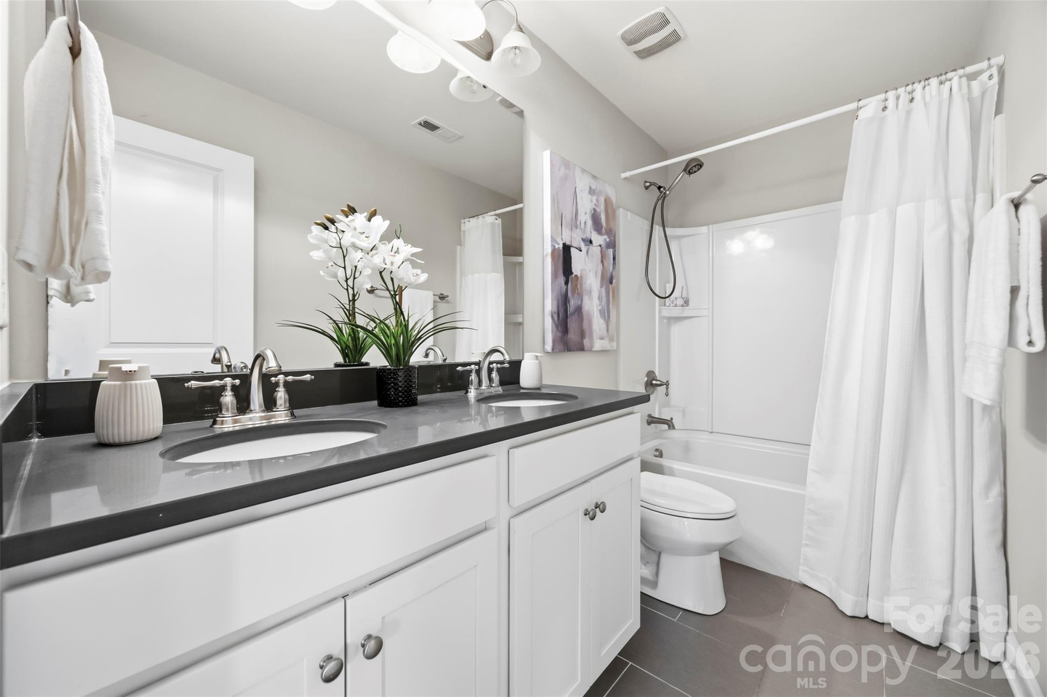 1124 Golden Gate Court Property Photo 31