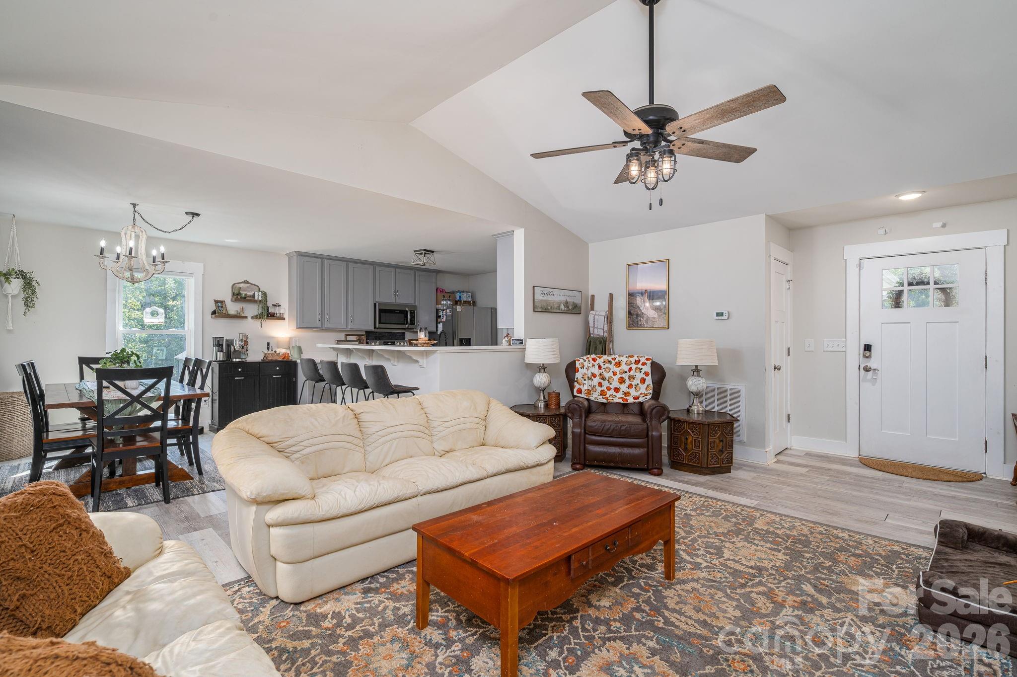 823 Limerick Drive 71 Property Photo 6