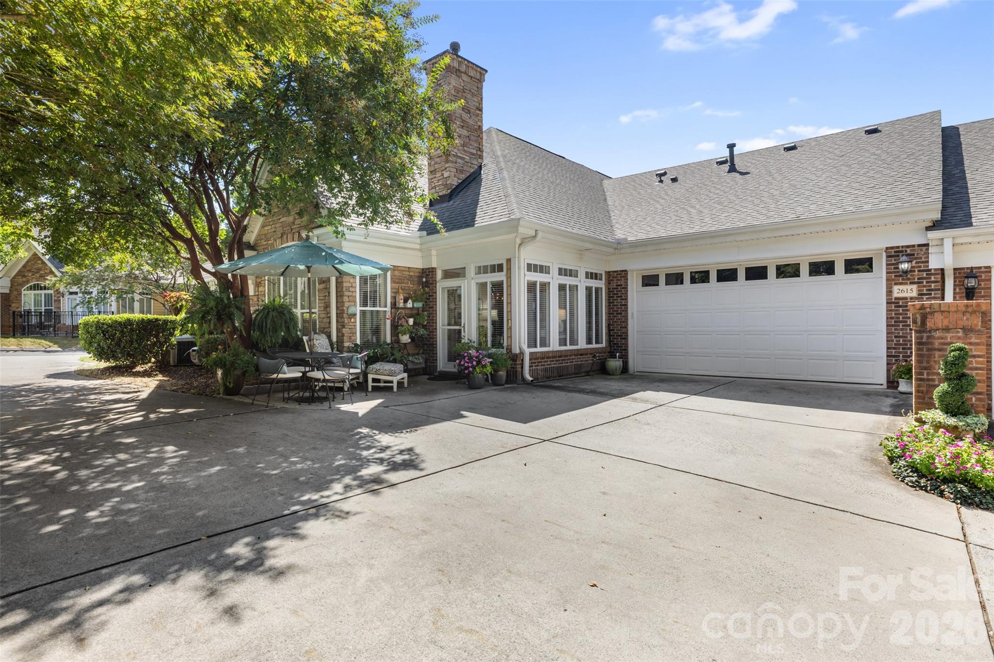 2615 Circa Drive Property Photo 34