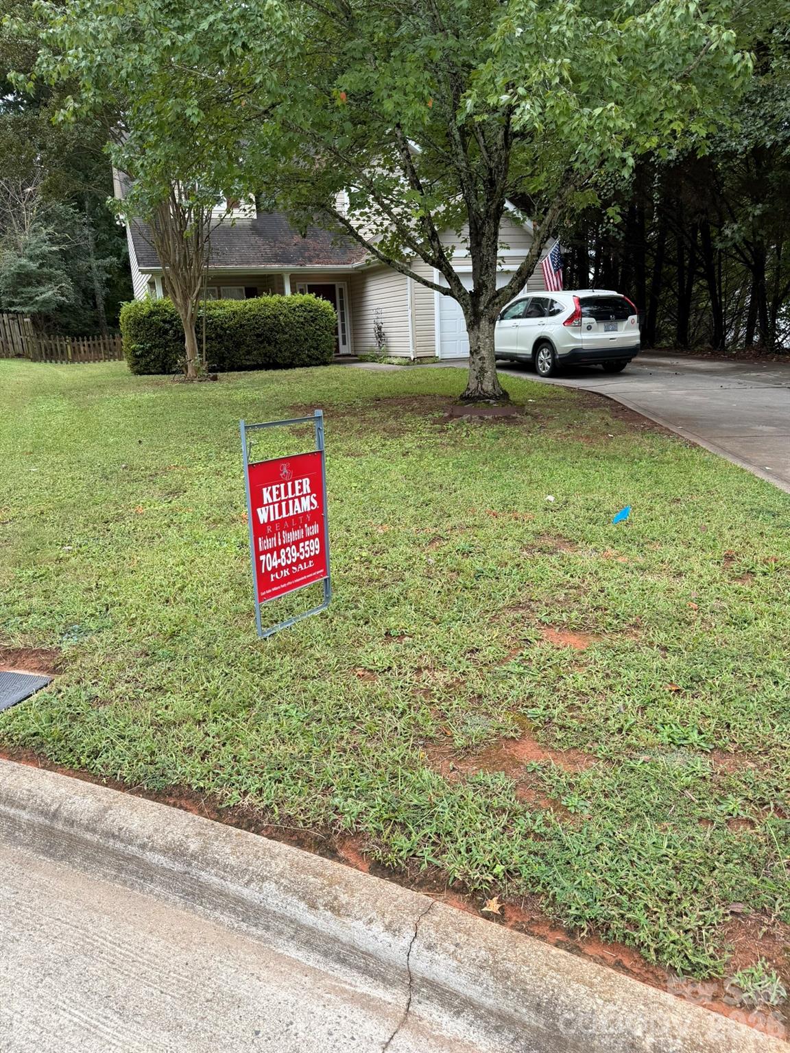 2320 Chantilly Court Property Photo 1