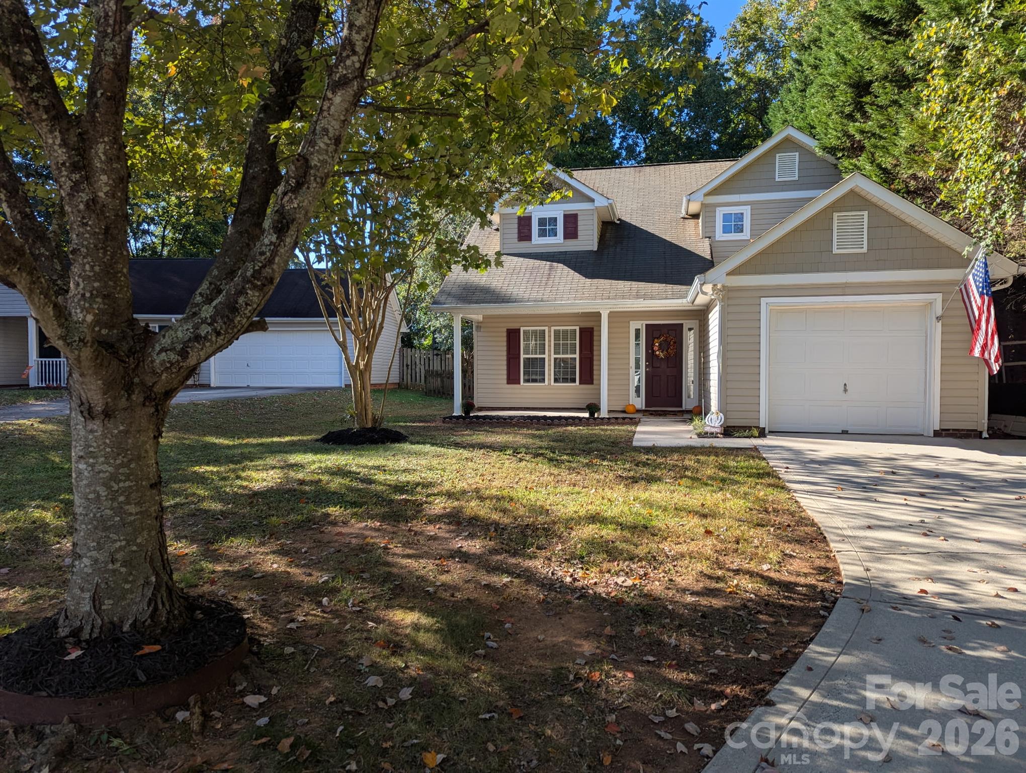 2320 Chantilly Court Property Photo 1