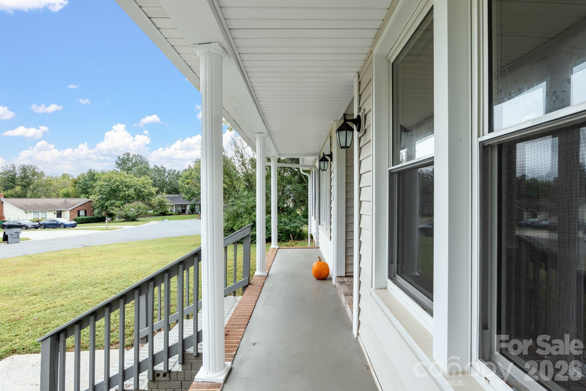 8530 Glenway Court Property Photo 3