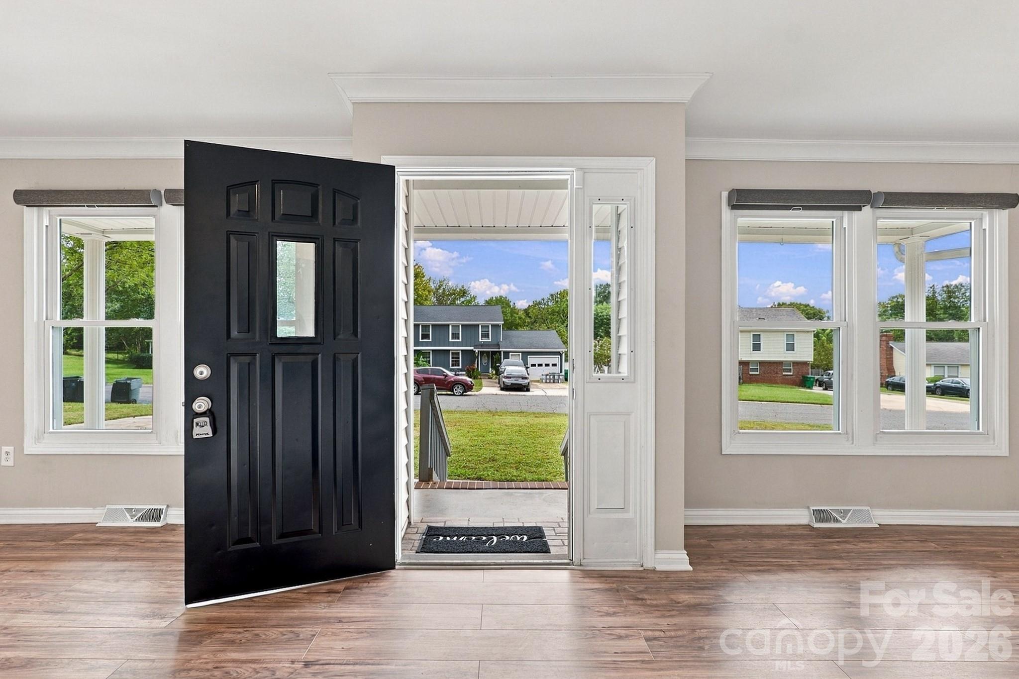 8530 Glenway Court Property Photo 4