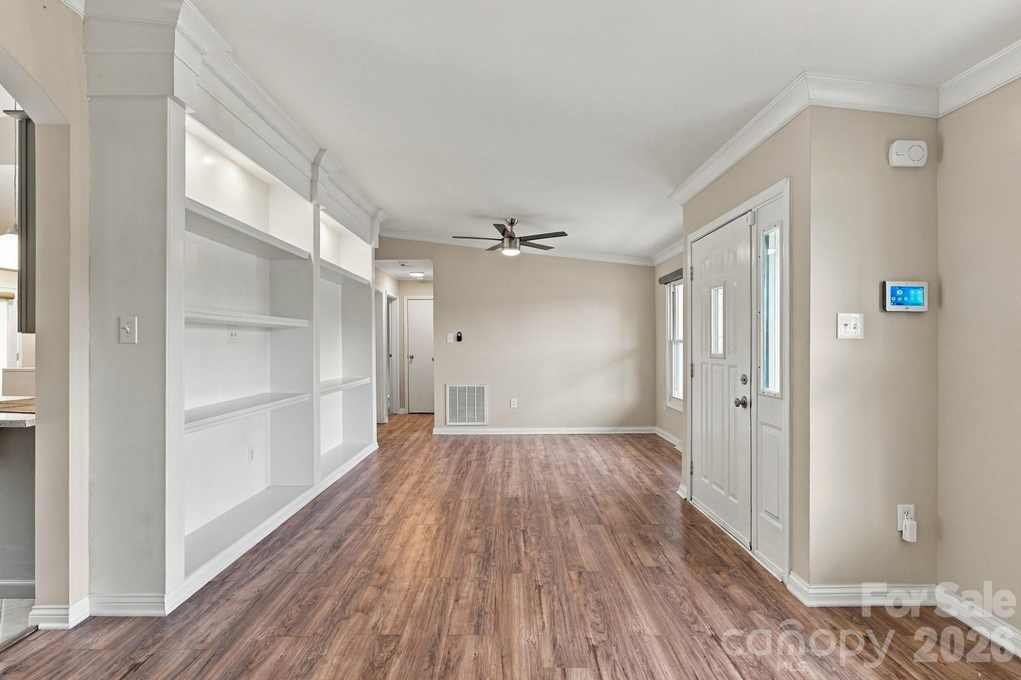 8530 Glenway Court Property Photo 7