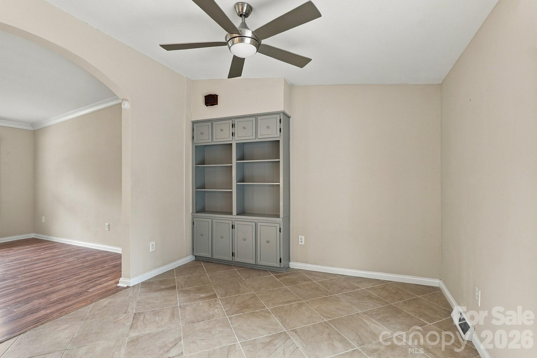 8530 Glenway Court Property Photo 10