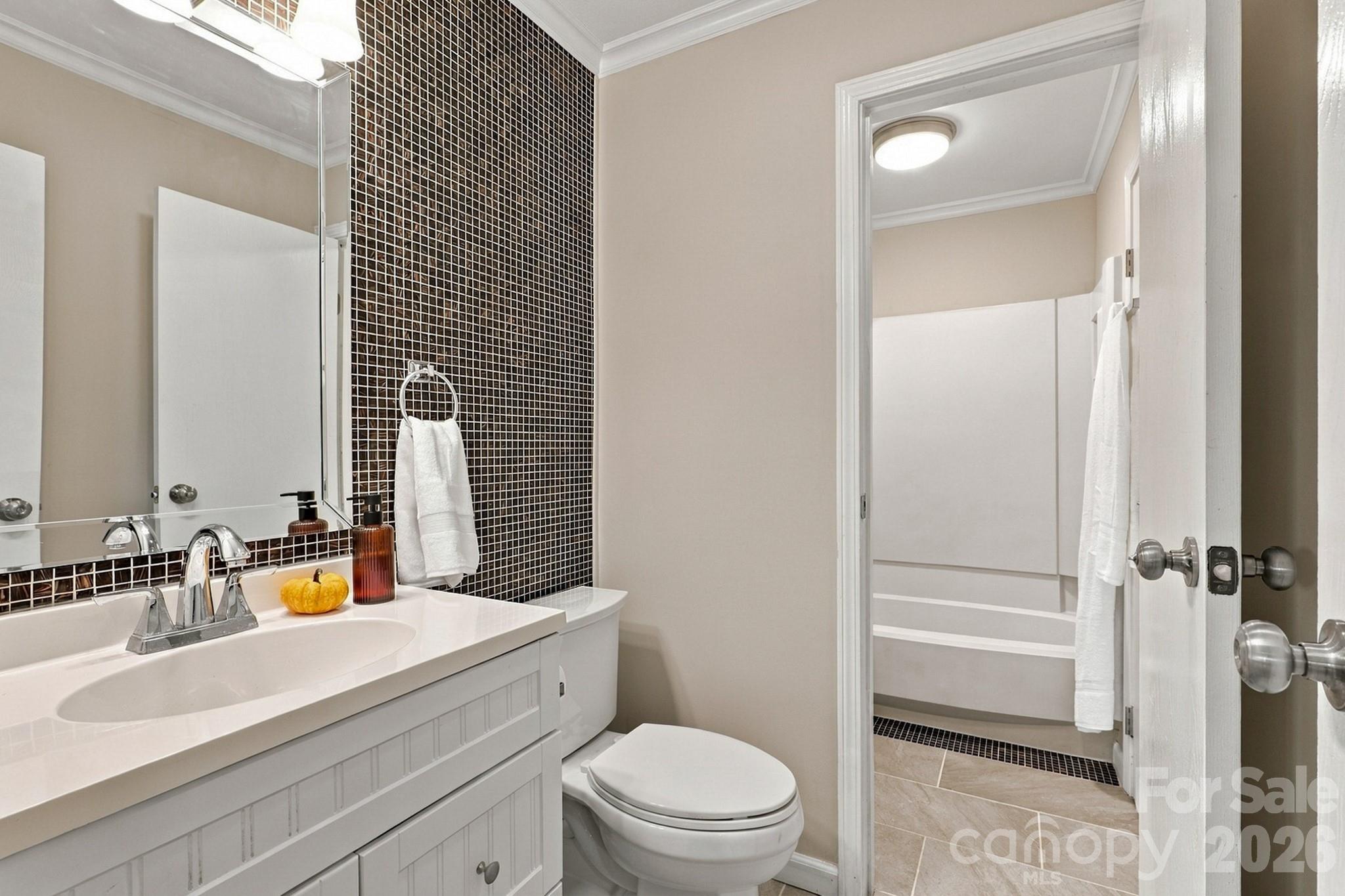 8530 Glenway Court Property Photo 24