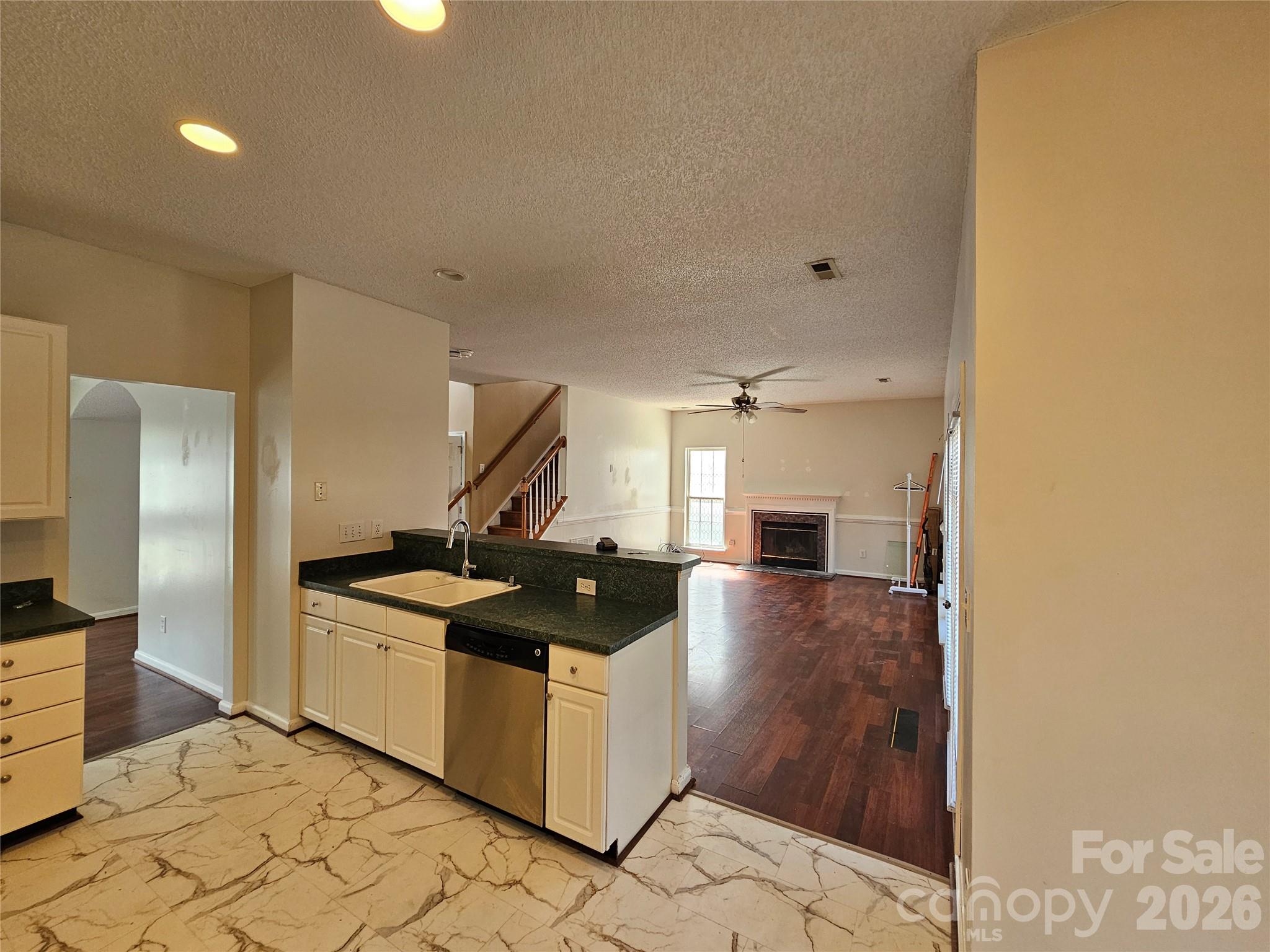 7402 Shiras Court Property Photo 11