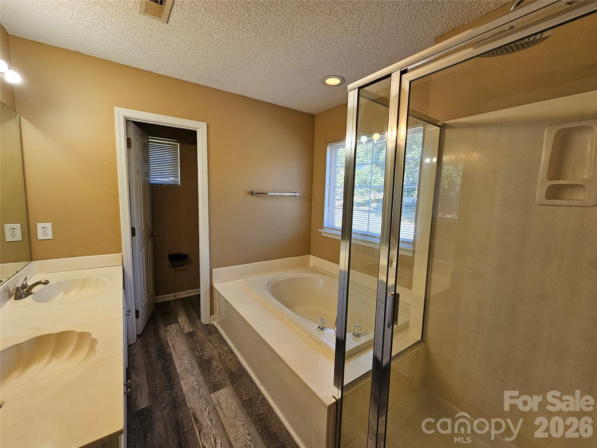 7402 Shiras Court Property Photo 15