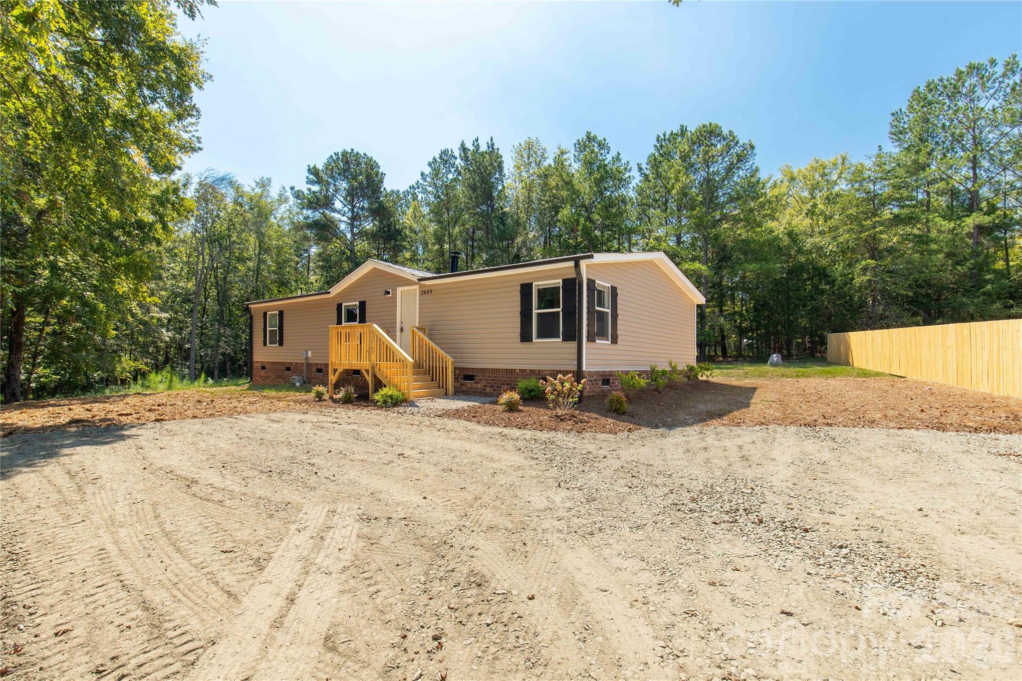 2009 Sugar Hill Road Property Photo 1