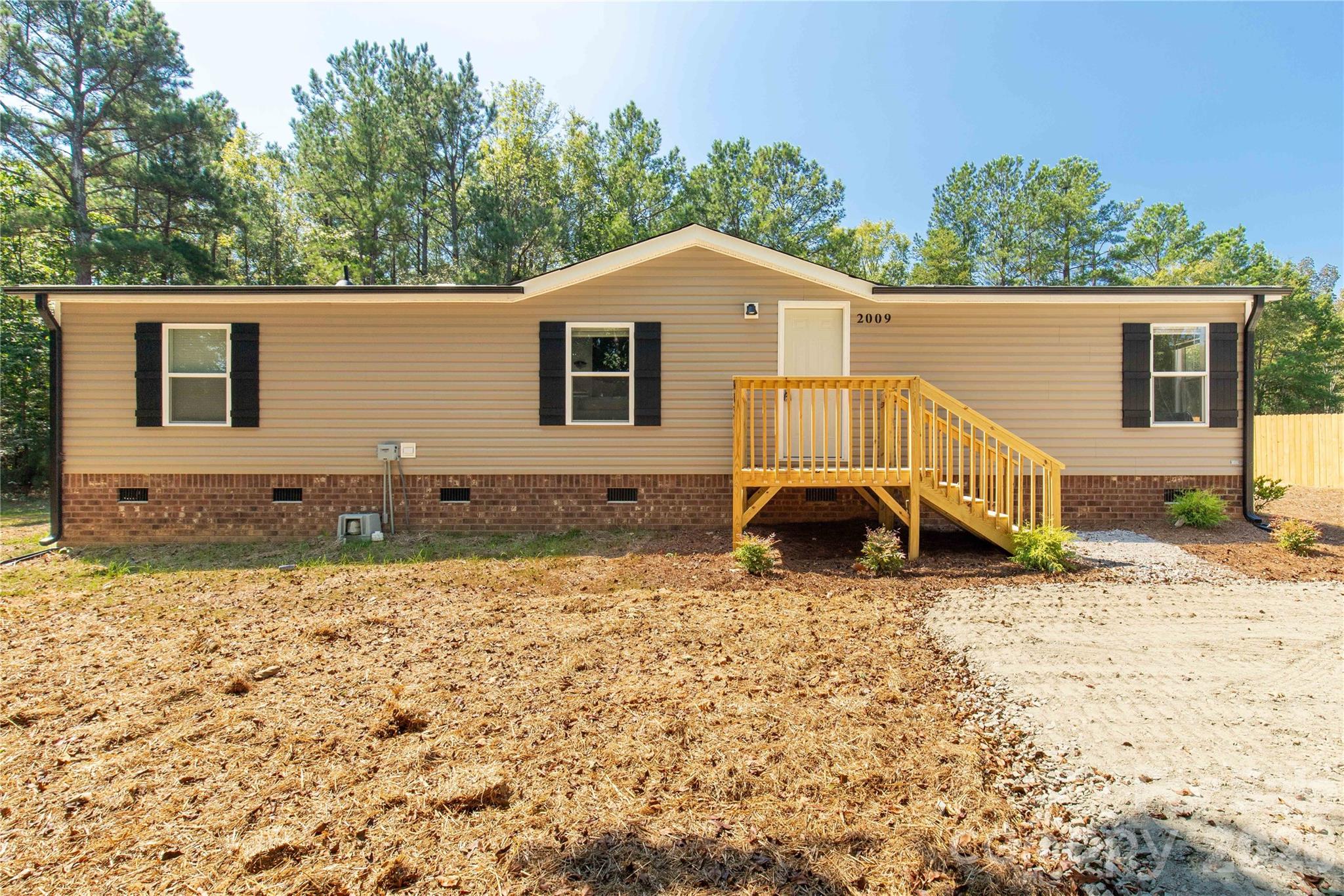 2009 Sugar Hill Road Property Photo 2