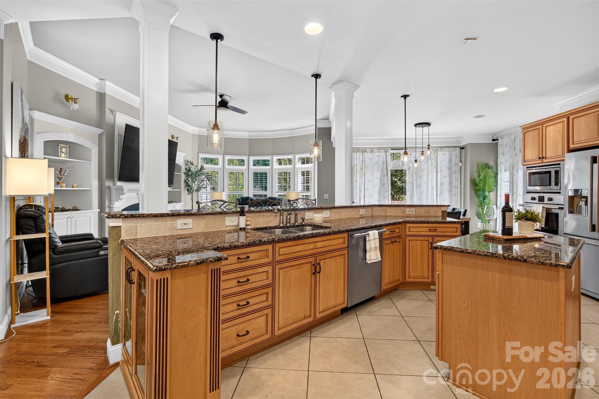 9153 Kensington Forest Drive Property Photo 6