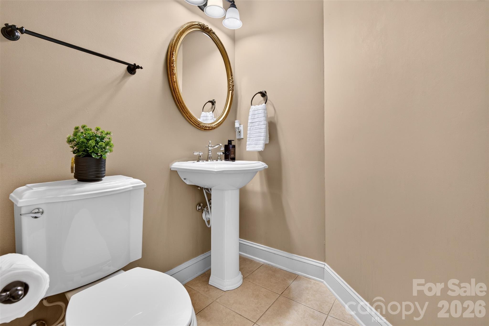 9153 Kensington Forest Drive Property Photo 14