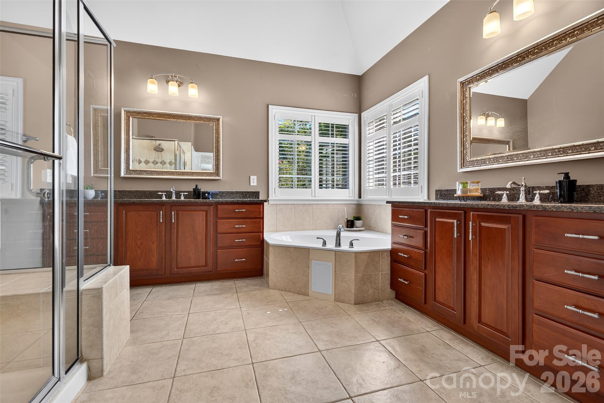 9153 Kensington Forest Drive Property Photo 19