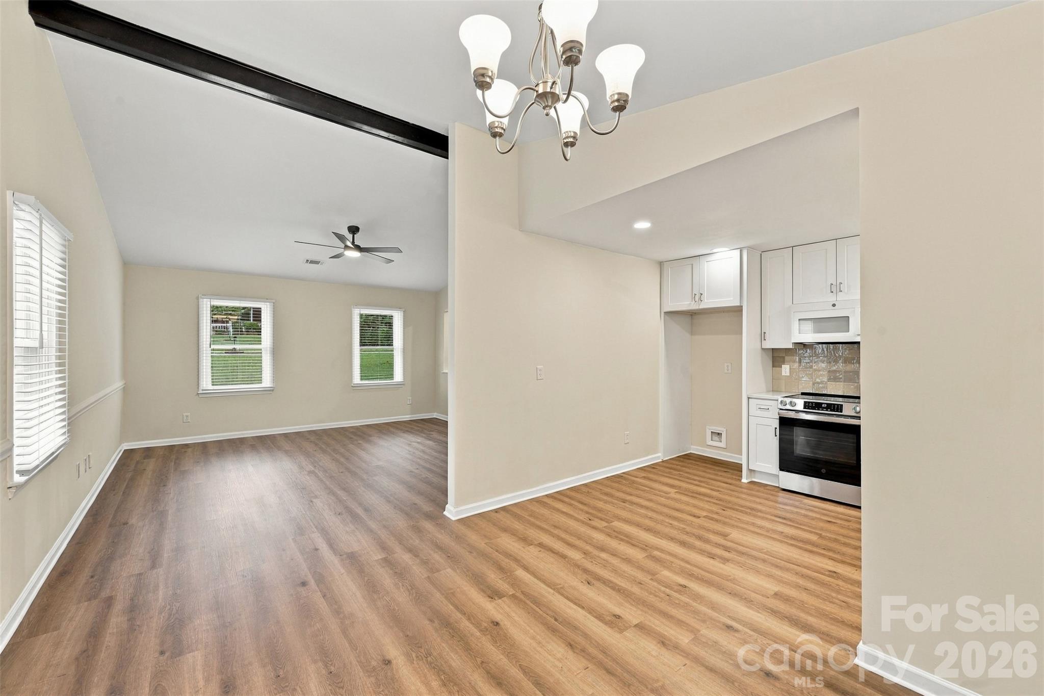 2115 Teddington Drive Property Photo 7