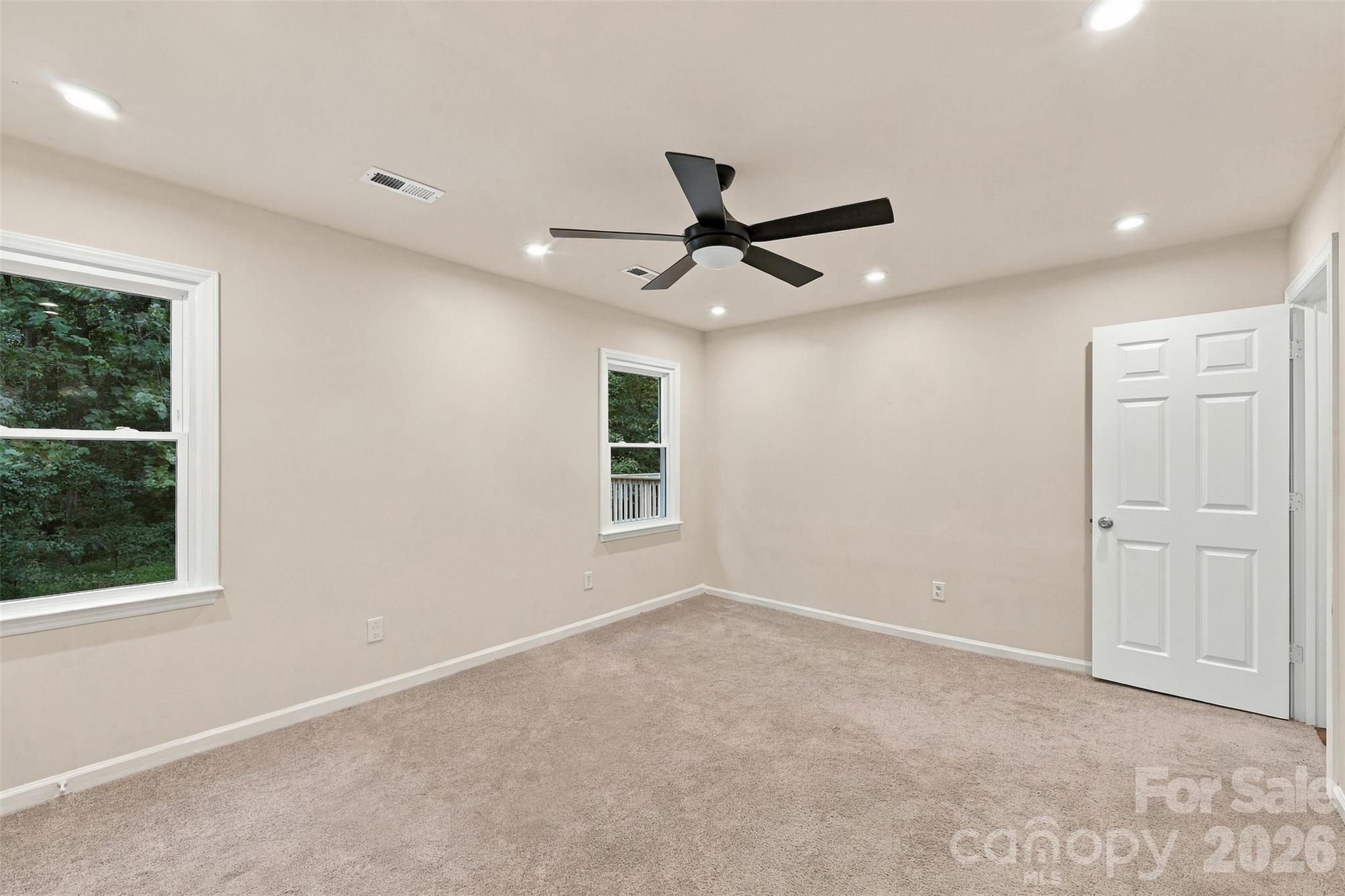 2115 Teddington Drive Property Photo 16