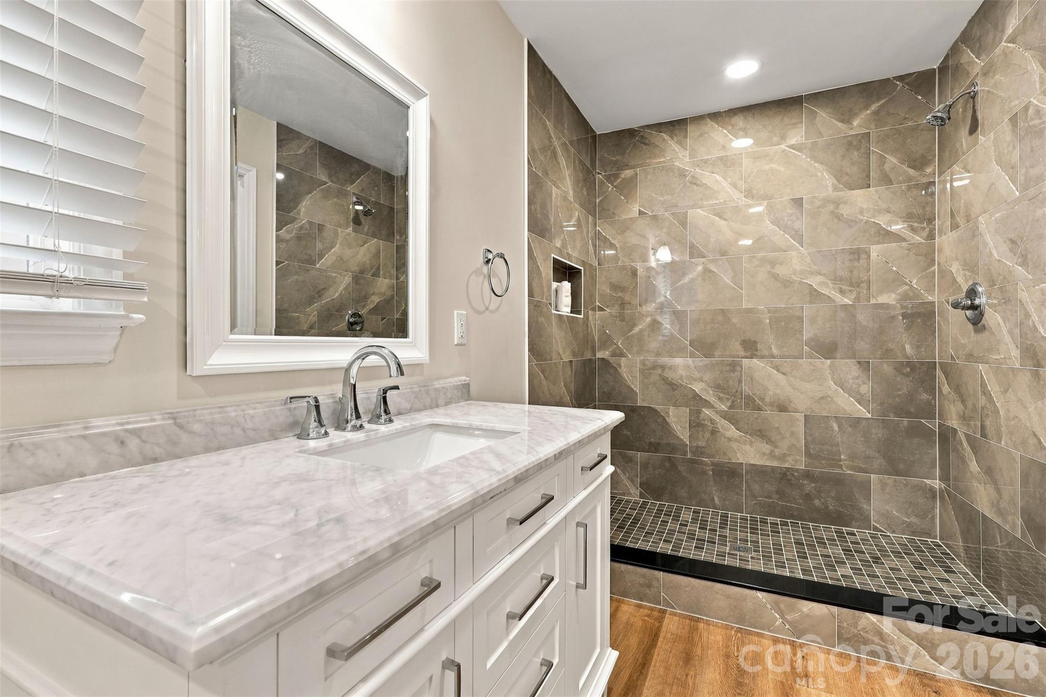 2115 Teddington Drive Property Photo 18