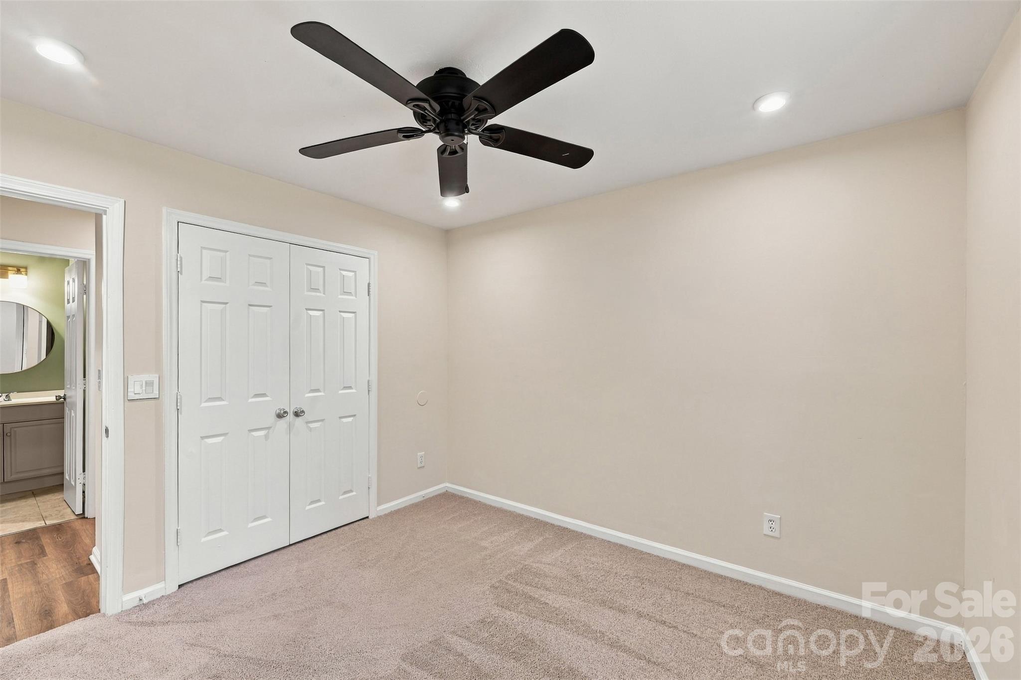 2115 Teddington Drive Property Photo 23