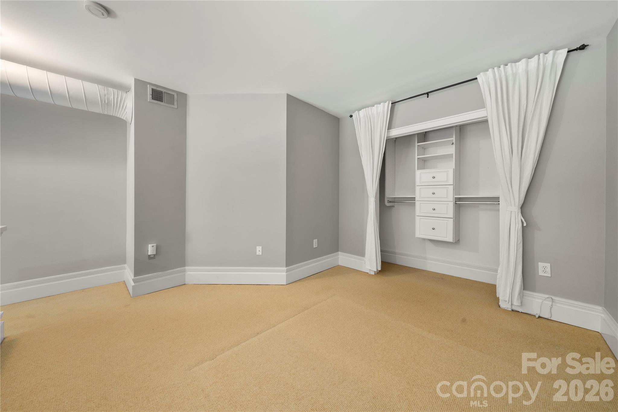 404 N Laurel Avenue Property Photo 18