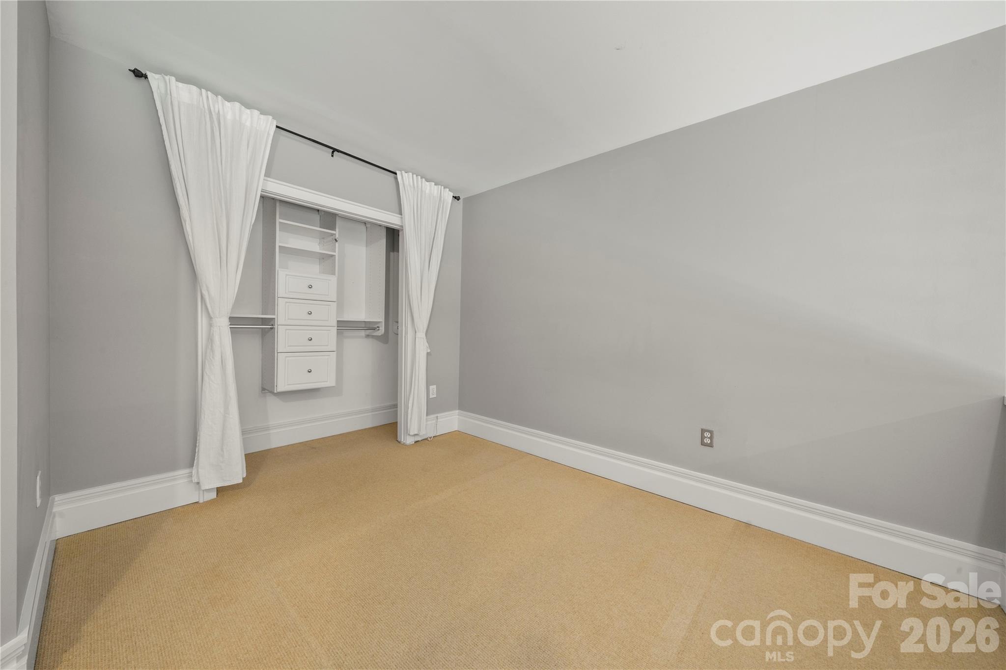 404 N Laurel Avenue Property Photo 20