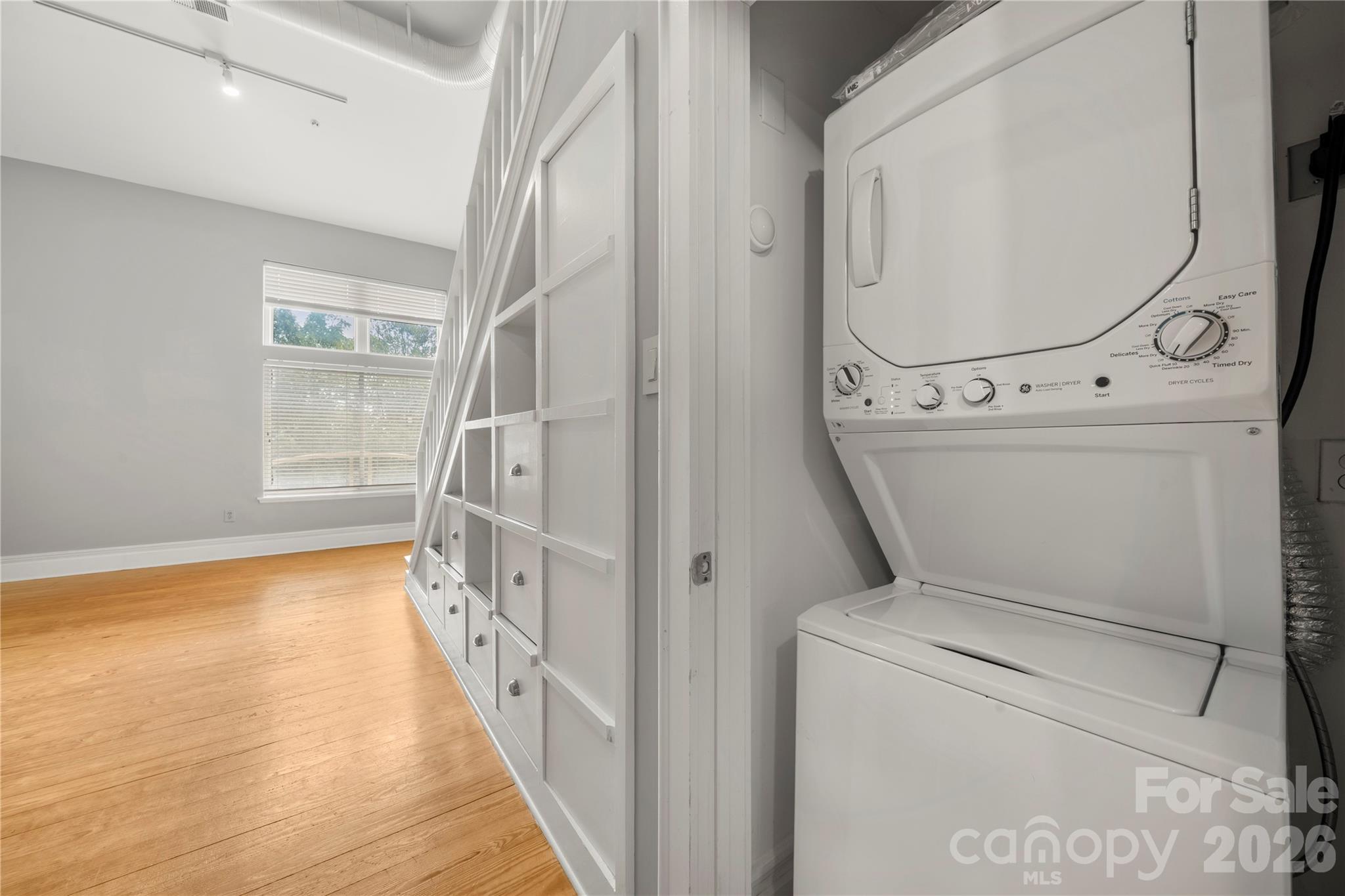 404 N Laurel Avenue Property Photo 24
