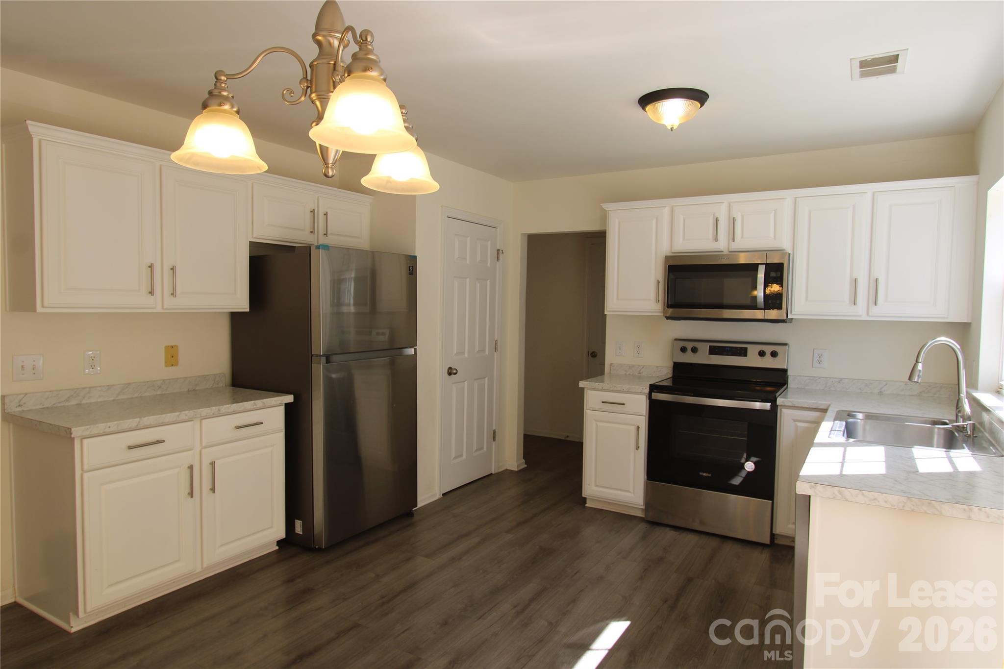 11118 Cypress View Drive Property Photo 7