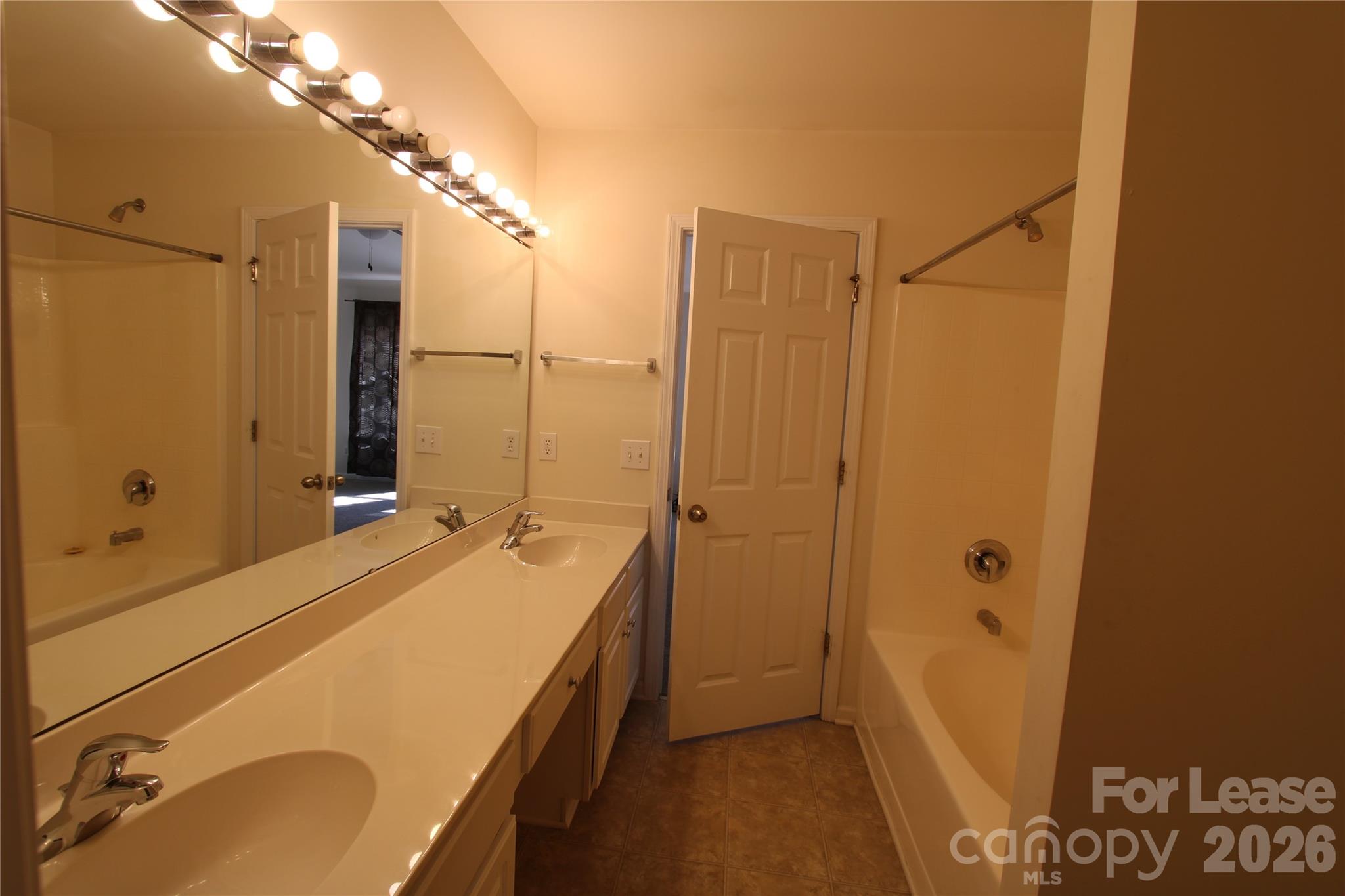 11118 Cypress View Drive Property Photo 26