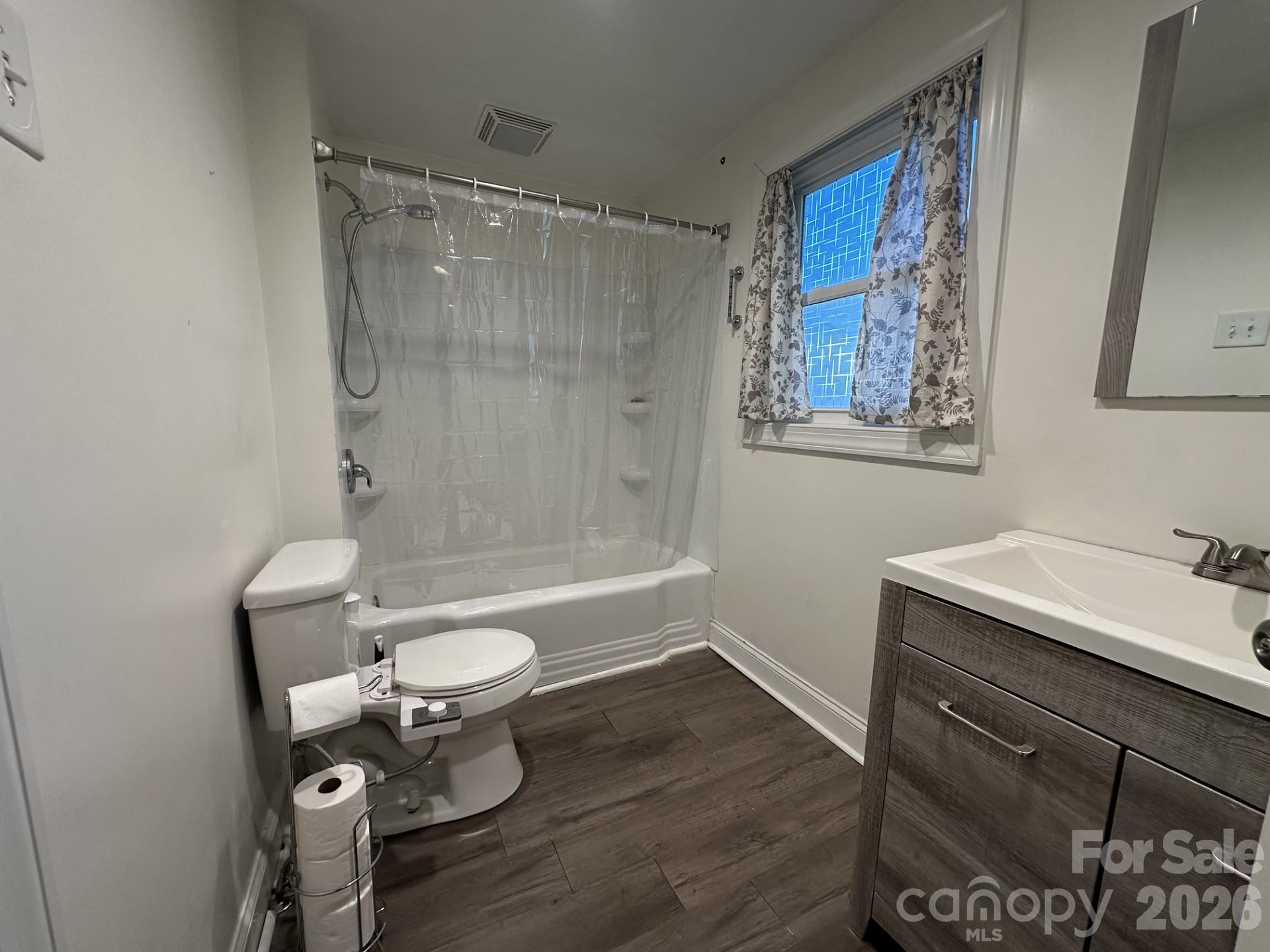 206 Pethel Street Property Photo 7