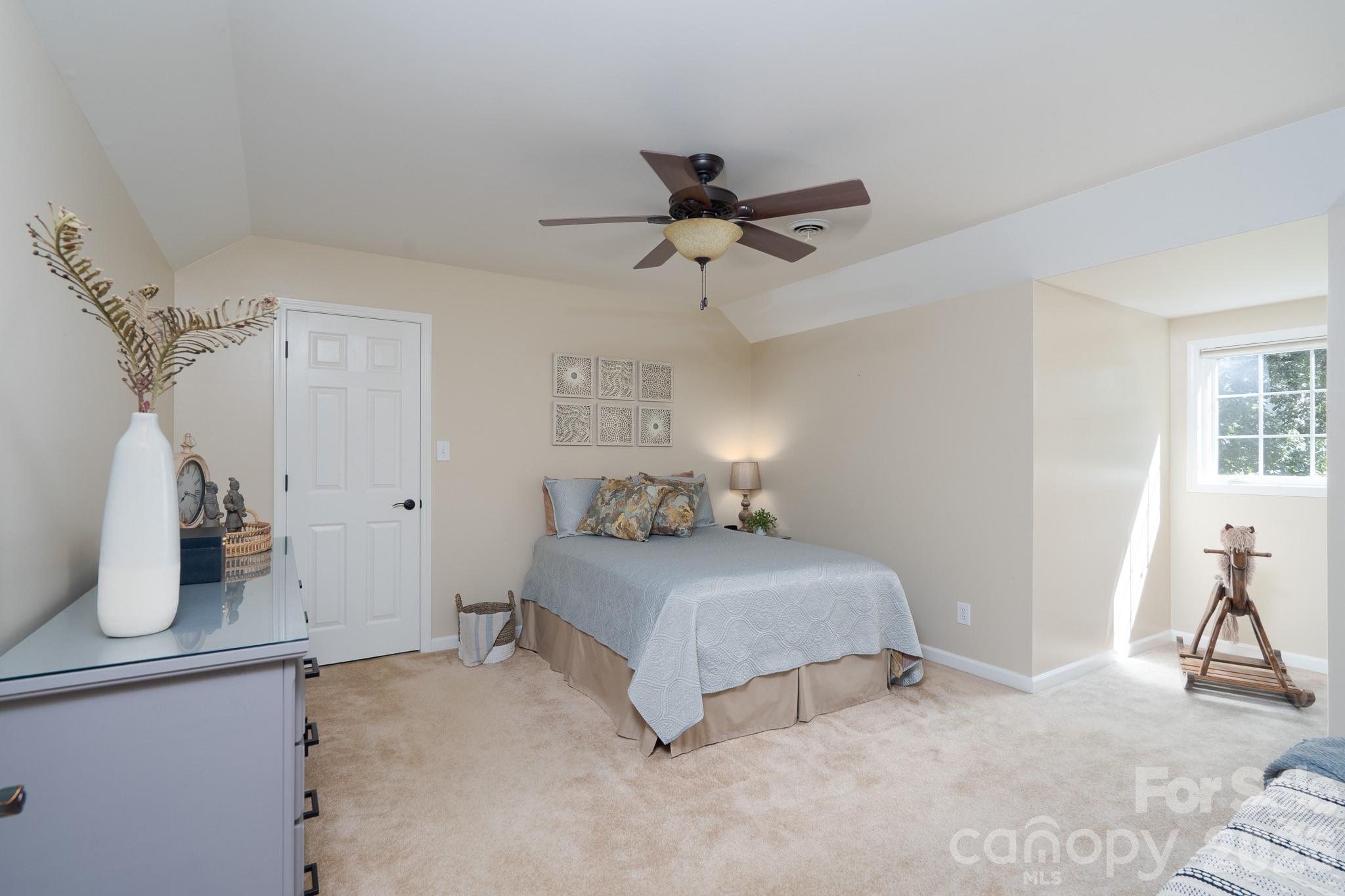 309 Imperial Way Property Photo 34