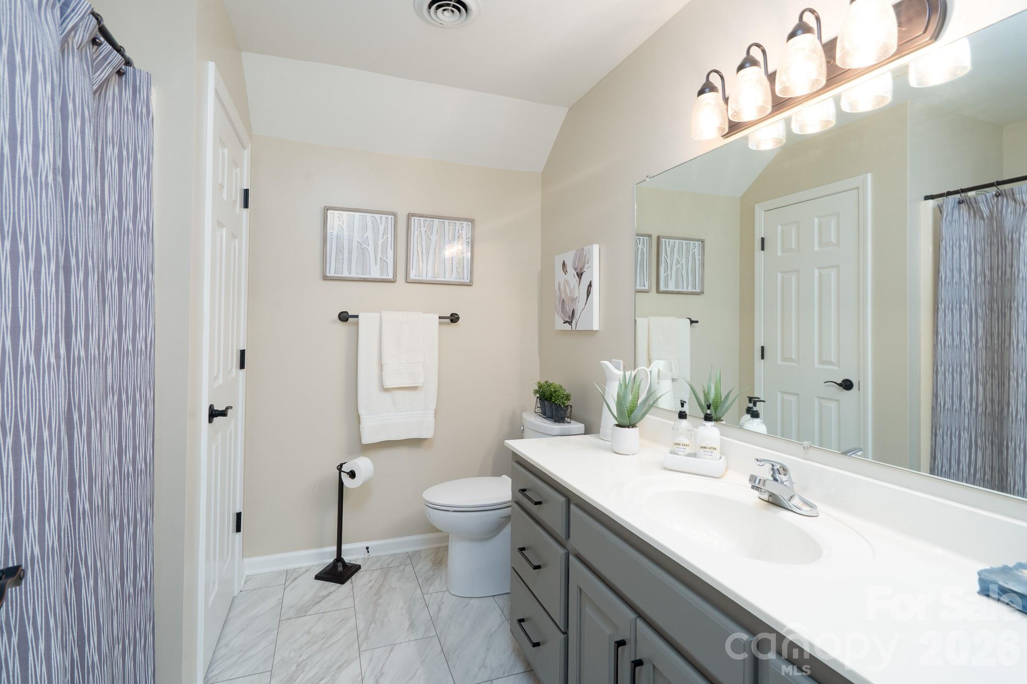 309 Imperial Way Property Photo 37