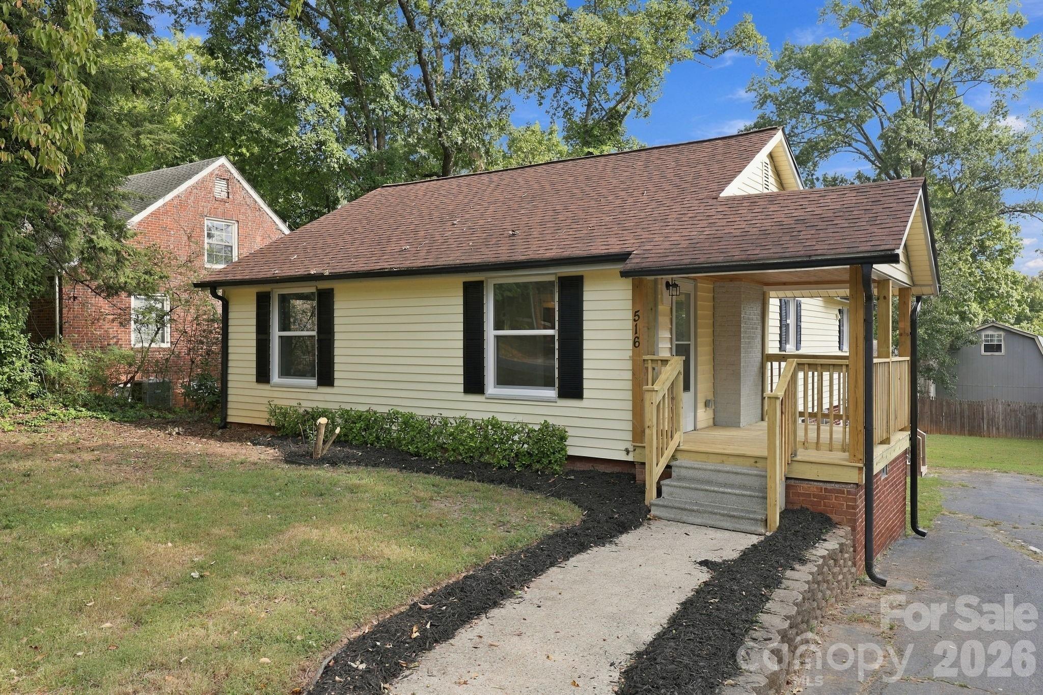 516 Englewood Street Property Photo 1