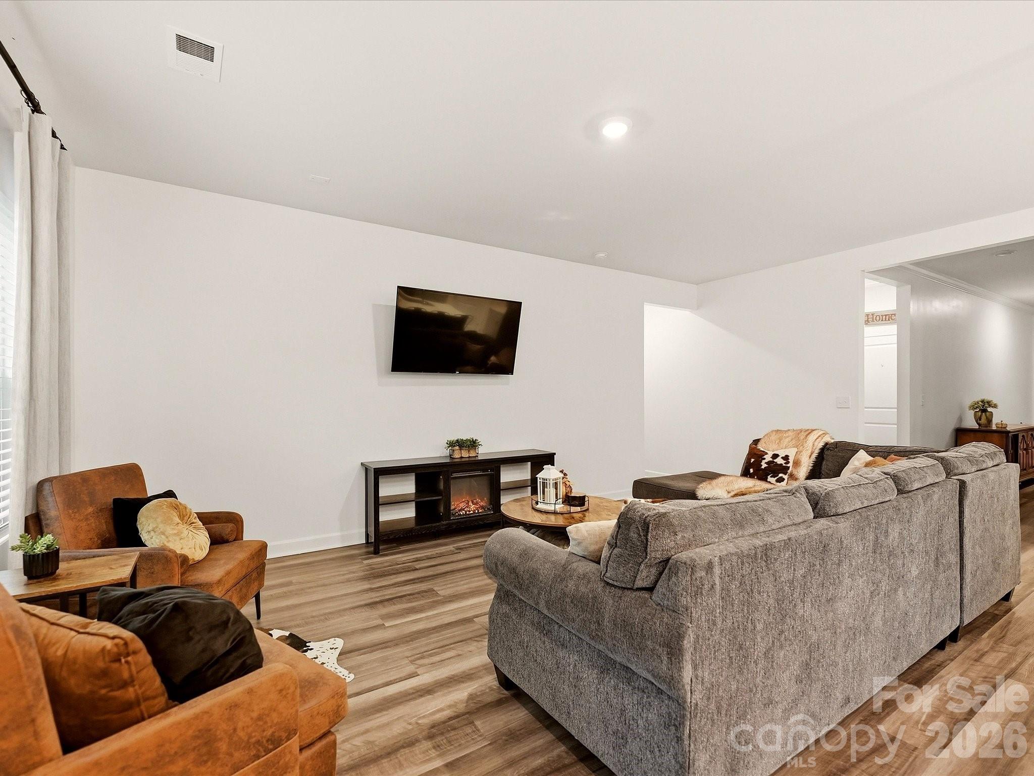 7715 Porrera Street Property Photo 12