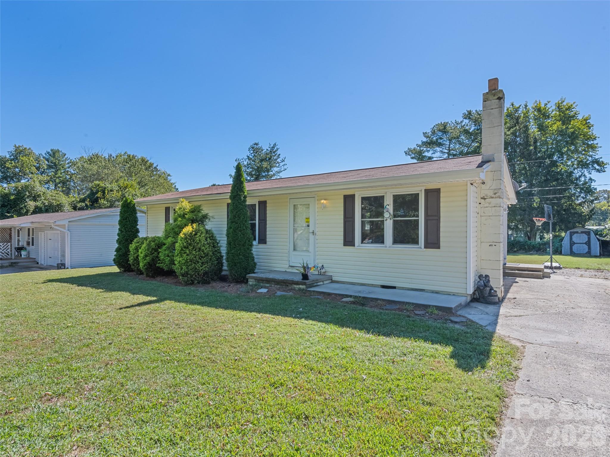 1188 Eastbrook Drive Property Photo 2