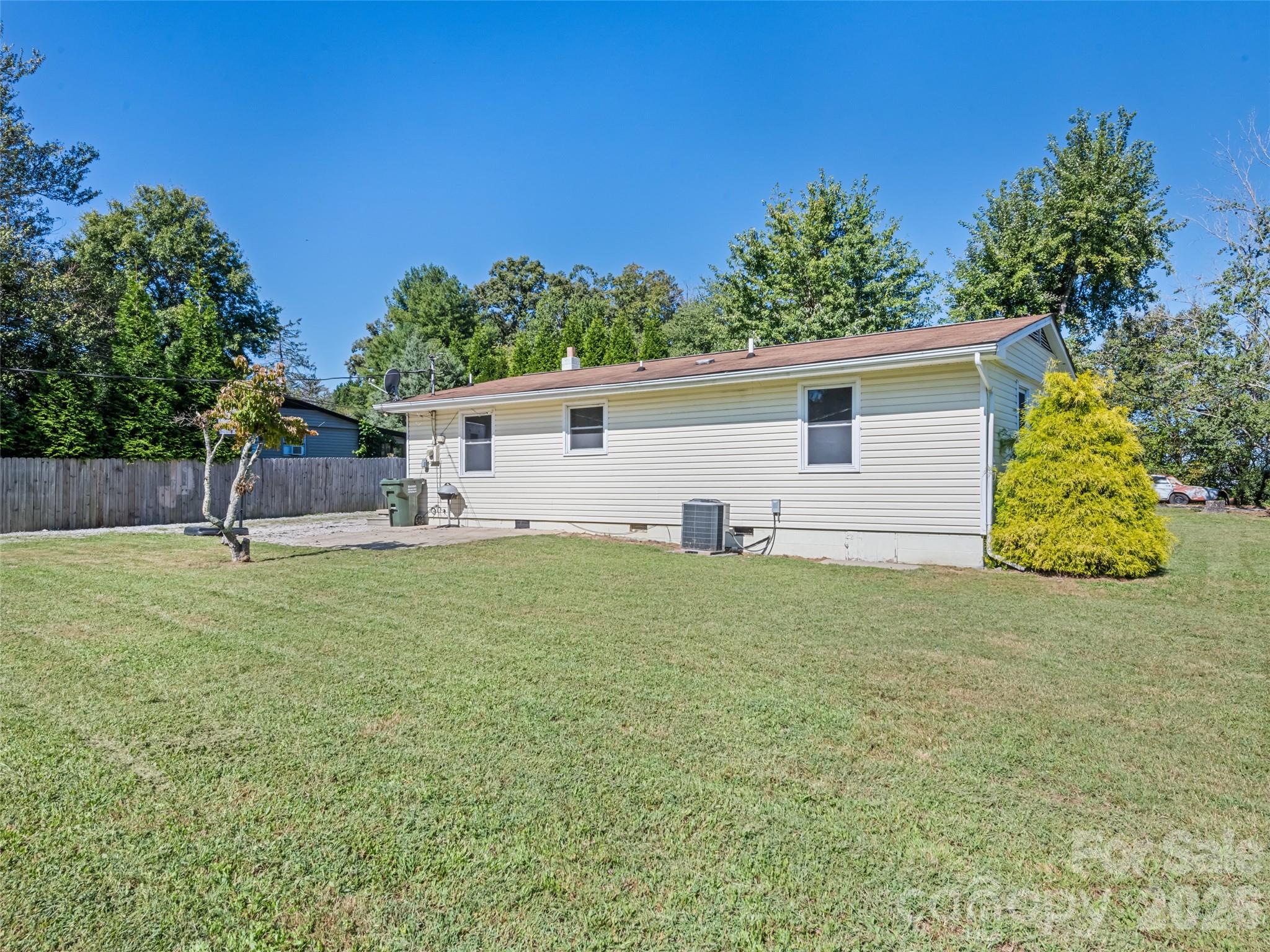 1188 Eastbrook Drive Property Photo 4