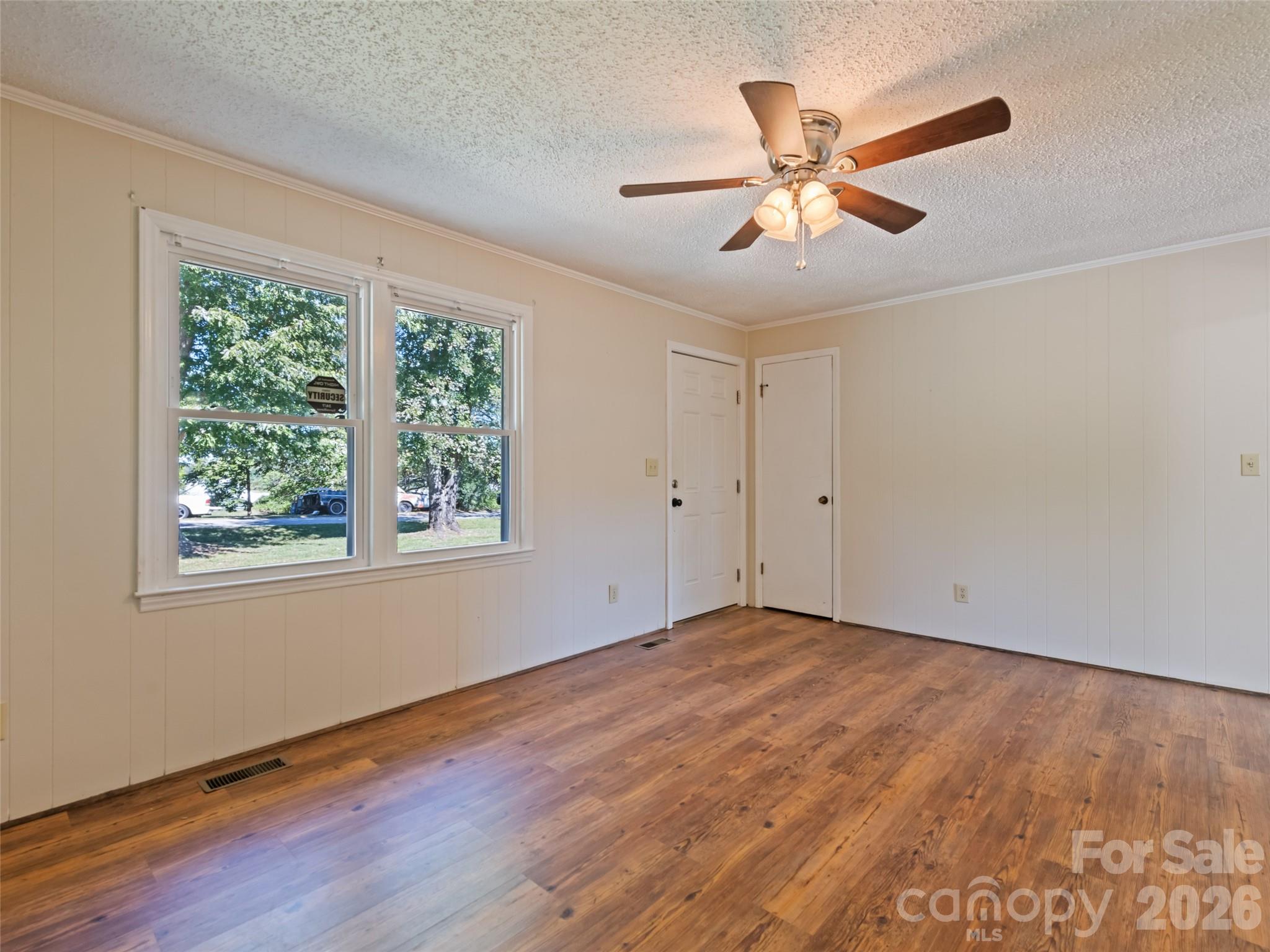 1188 Eastbrook Drive Property Photo 9