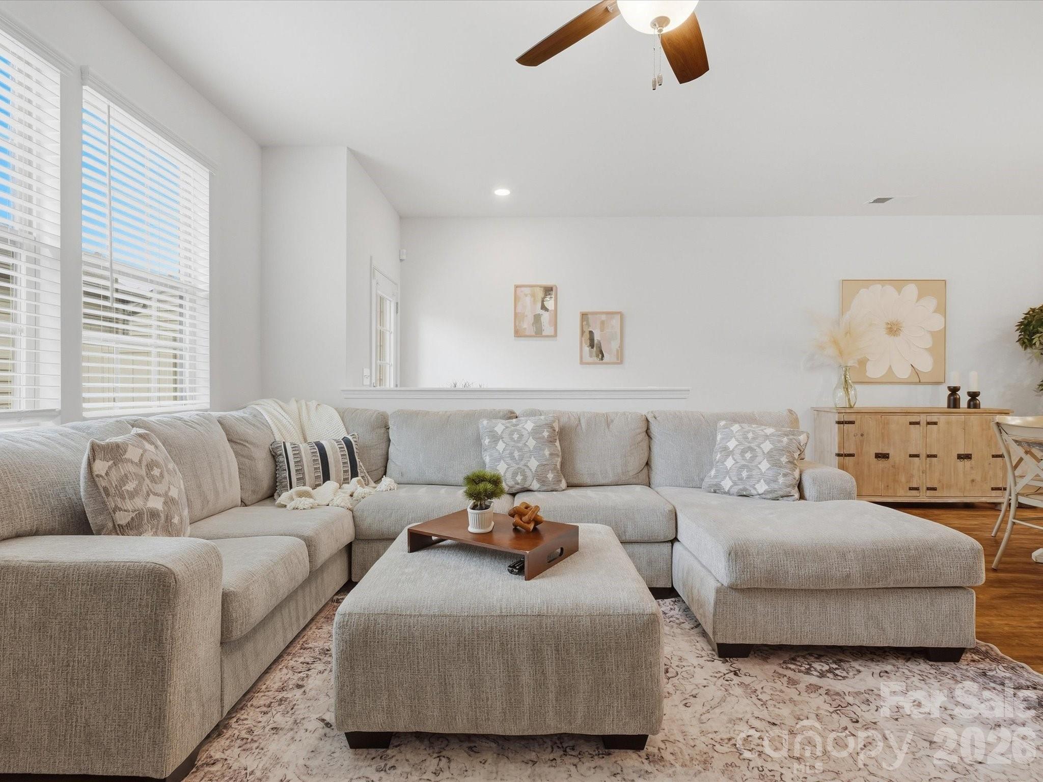 2629 Winter Thistle Way Property Photo 8