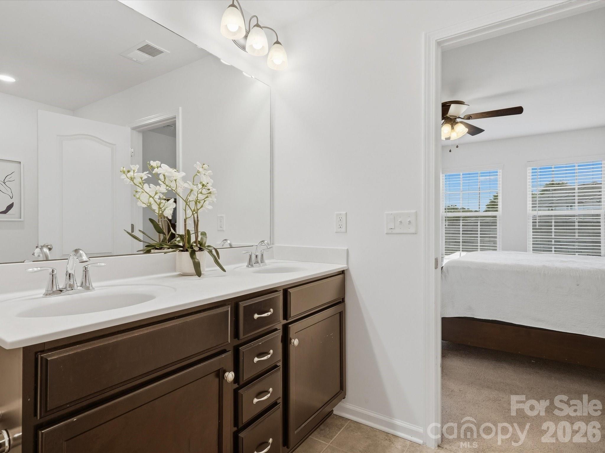 2629 Winter Thistle Way Property Photo 29