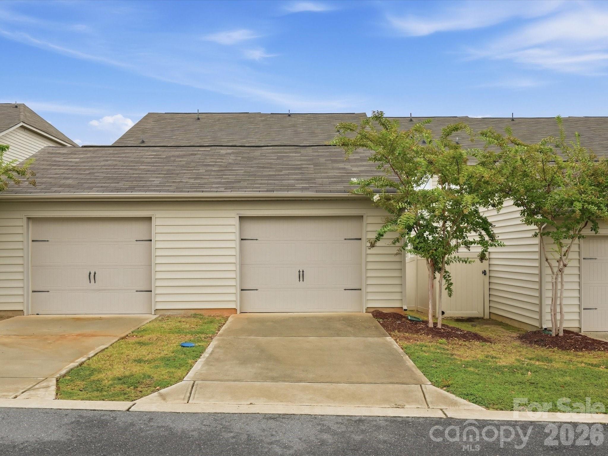 2629 Winter Thistle Way Property Photo 35