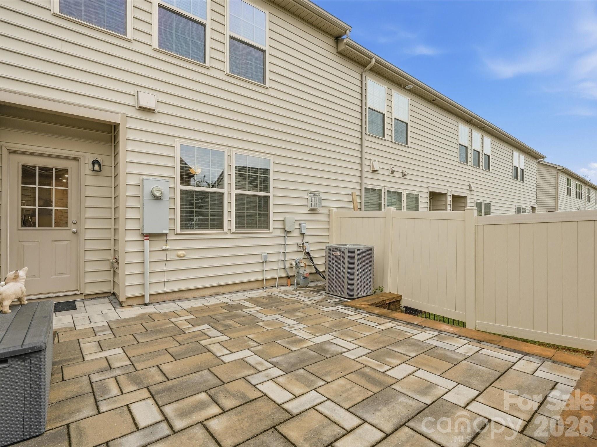 2629 Winter Thistle Way Property Photo 38
