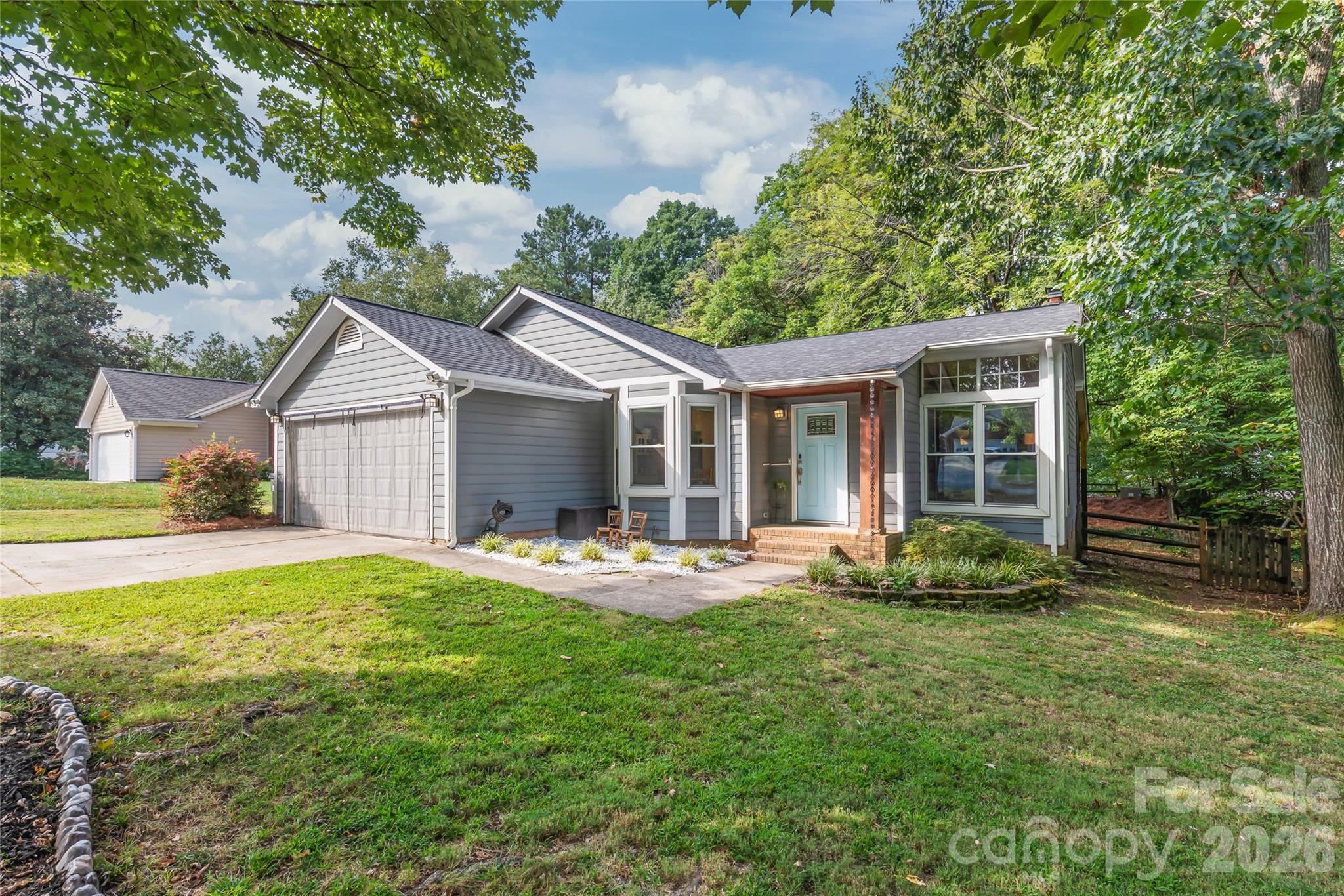 3909 Armitage Drive Property Photo 1